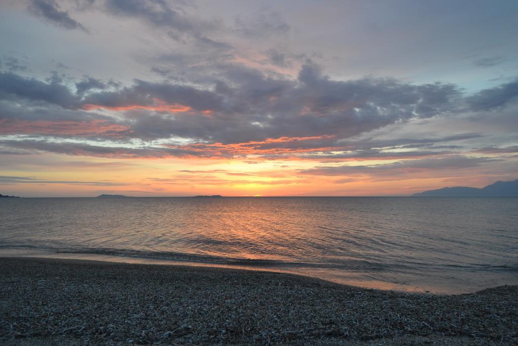 Liberty'S Studios Almiros Beach Rom bilde